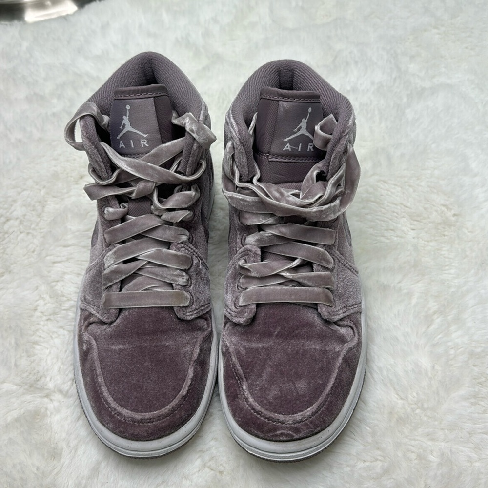 Air Jordan 1 Mid Velour Velvet Purple Sneakers